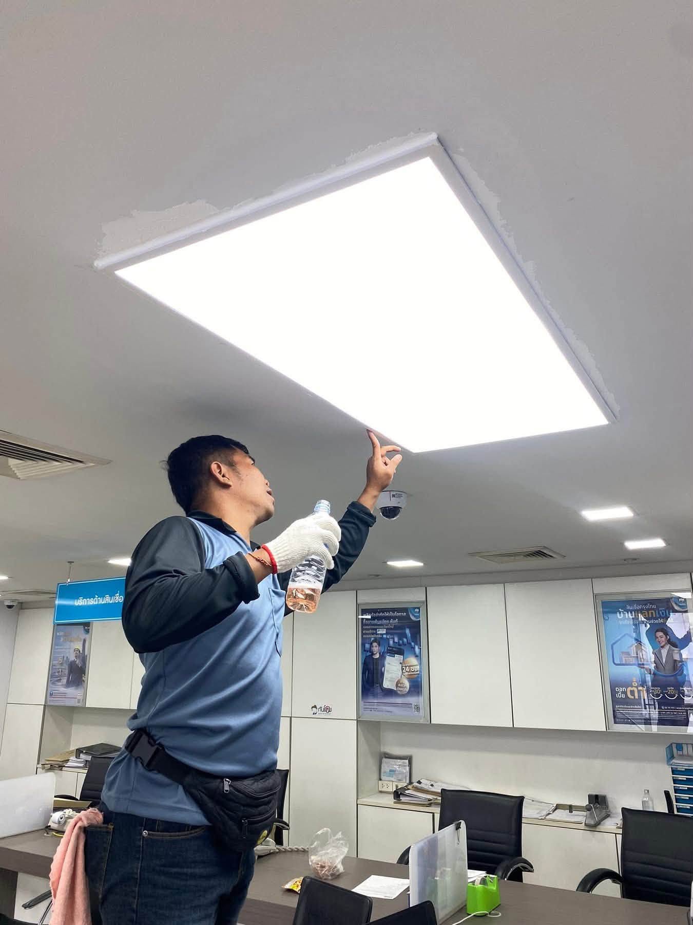 เปลี่ยนโครมพาแนลไฟฟ้า ธนาคารกรุงไทย
