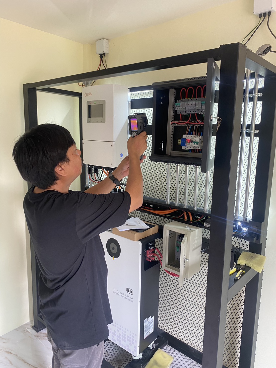 งานติดตั้งโซล่าเซลล์ 10 KW ระบบออฟกริด